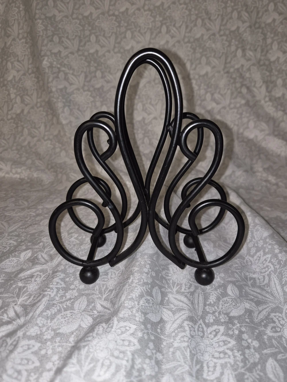 Black Decorative Metal Napkin Holder - Elegant Scroll Design